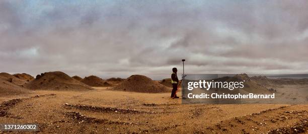 surveying on mars - surveyor stock pictures, royalty-free photos & images