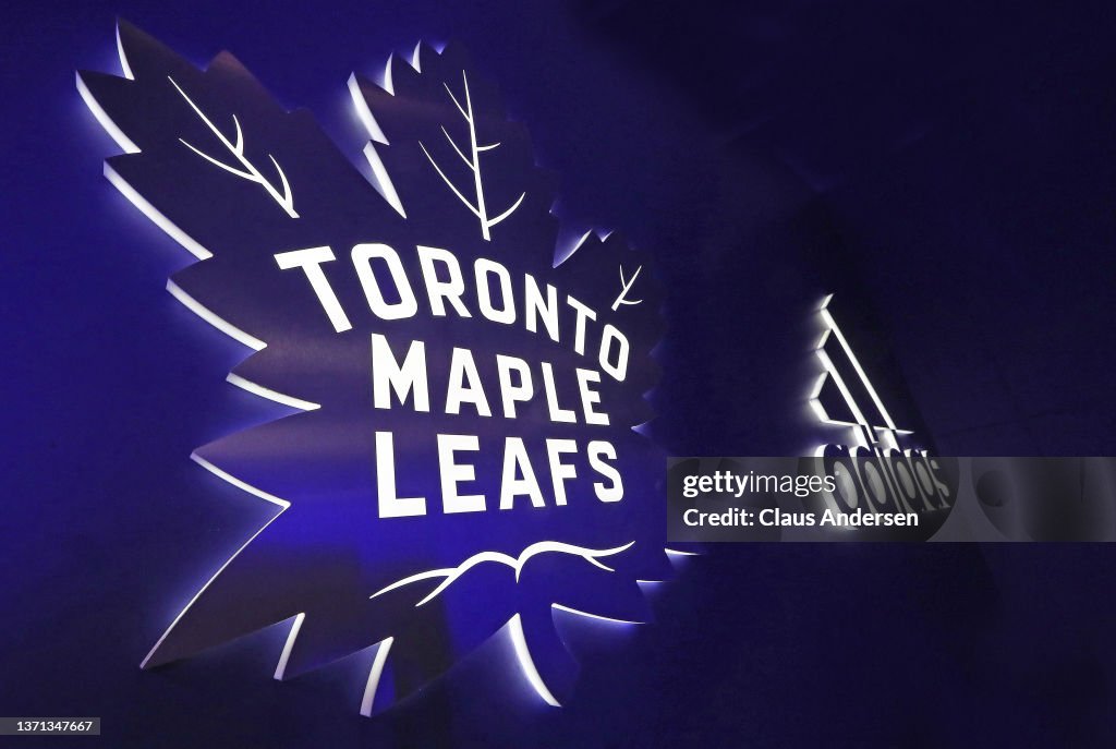 Pittsburgh Penguins v Toronto Maple Leafs