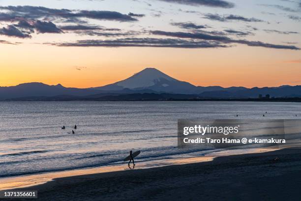 mt. fuji and sunset beach in kanagawa of japan - shonan stock pictures, royalty-free photos & images