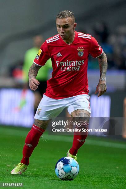 Everton Sousa 'Cebolinha' of SL Benfica in action during the Liga Portugal Bwin match between Boavista FC and SL Benfica at Estadio do Bessa Seculo...