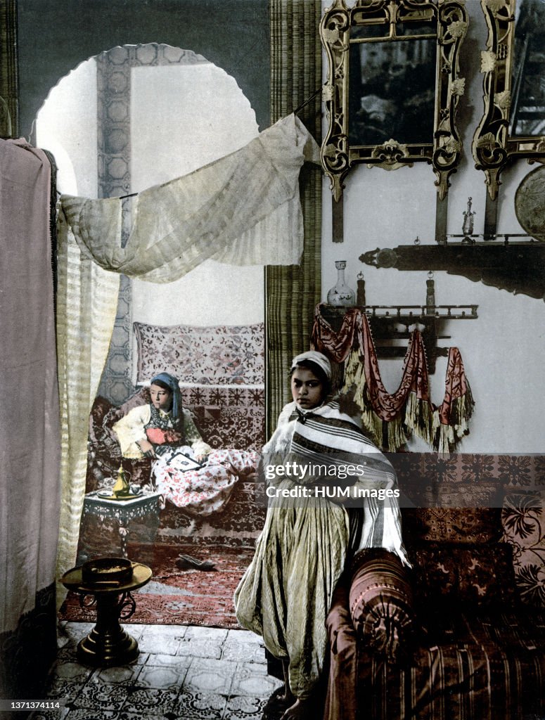 Distinguished Moorish women, Algiers, Algeria ca. 1899