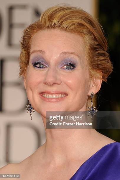 Actress Laura Linney arrives at the 69th Annual Golden Globe Awards held at the Beverly Hilton Hotel on January 15, 2012 in Beverly Hills, California.