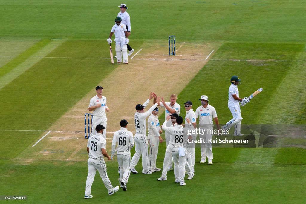 New Zealand v South Africa - 1st Test: Day 3