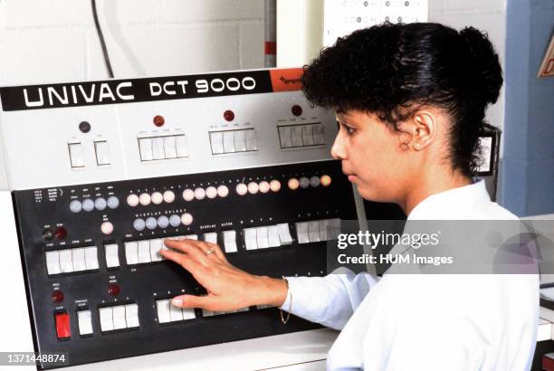 Radiovac Computer 65 Univac Computer Stock Photos, High-Res Pictures, and Images - Getty ...