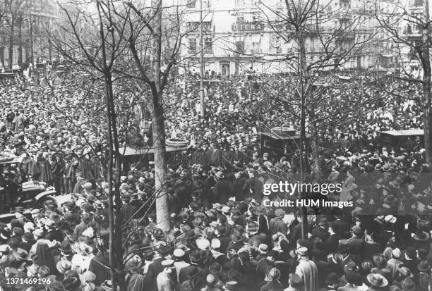 Ceremonies - Liberations - France - A section of the great crowd in the Place de Iena, Paris during the celebration on April 22, 1917 of 'America...