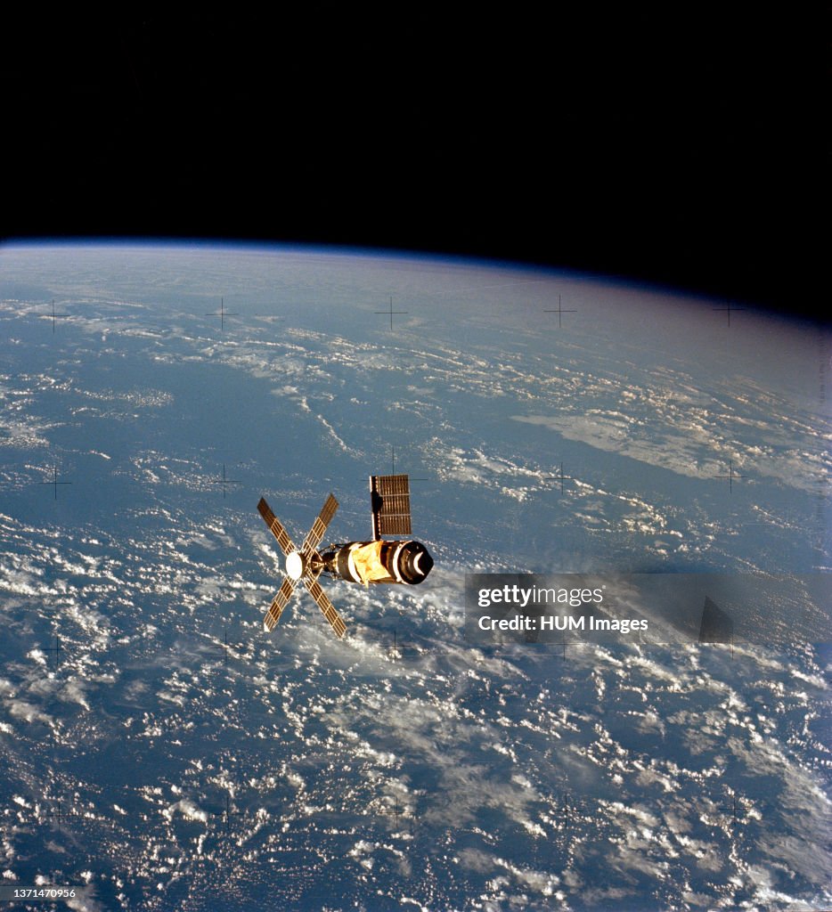 1973 - Skylab 2 Farewell View from the Departing Skylab Command/Service Module