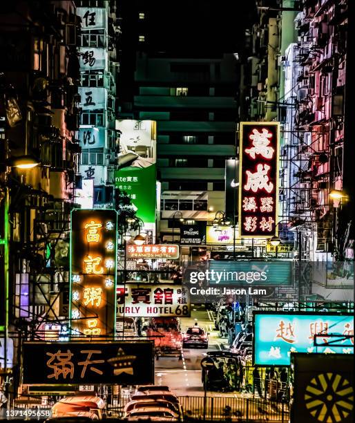 night view in mong kok - mong kok imagens e fotografias de stock