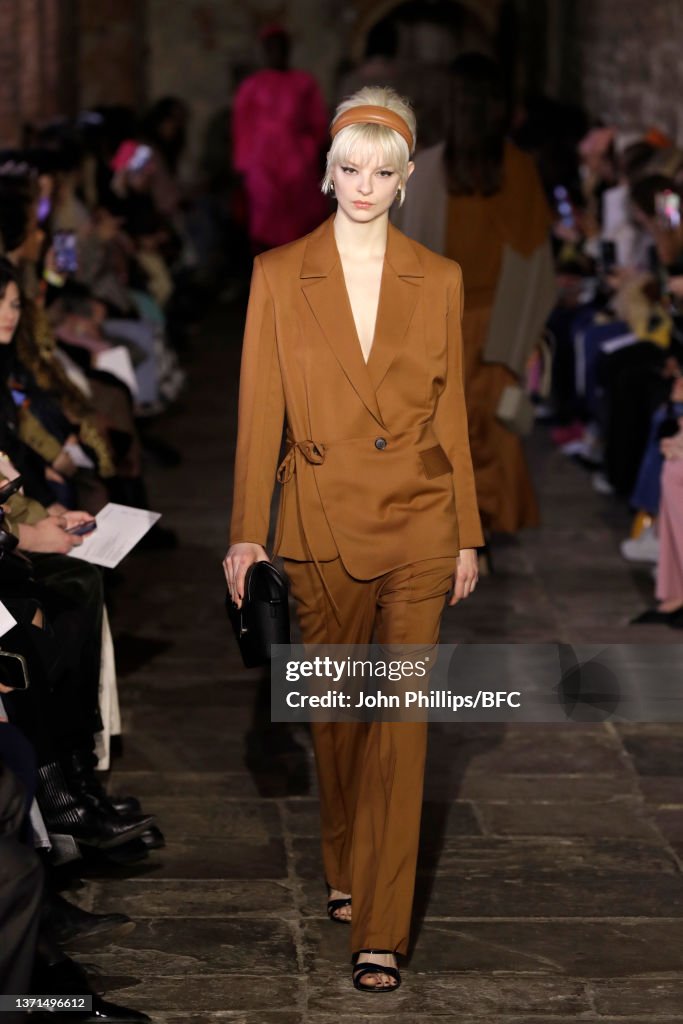 Eudon Choi - Runway - LFW February 2022