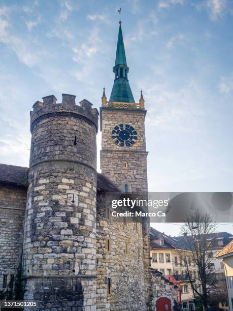 vista del centro storico di biel bienne - briel foto e immagini stock