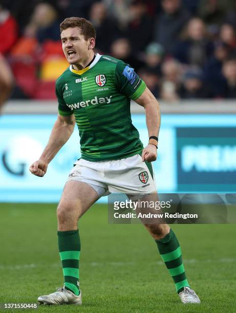 Paddy Jackson of London Irish celebrates kicking the winning penalty during the Gallagher Premiership Rugby match between London Irish and Saracens...