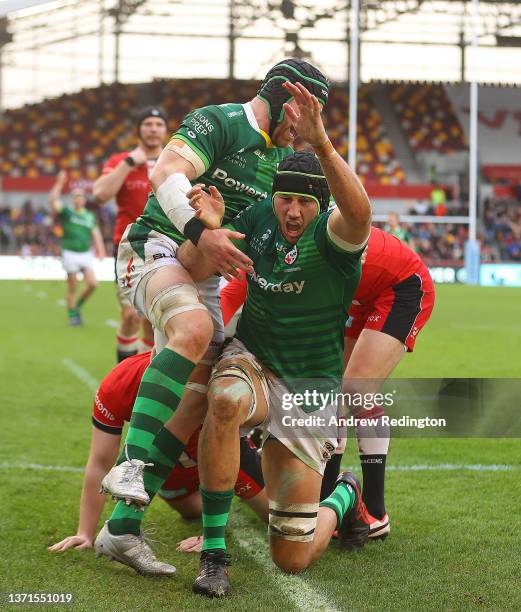 Adam Coleman of London Irish and Sean O'Brien of London Irish celebrate after Coleman scores his side' s second try during the Gallagher Premiership...