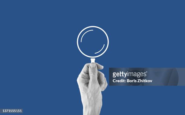 magnifying glass - magnifying glass bildbanksfoton och bilder