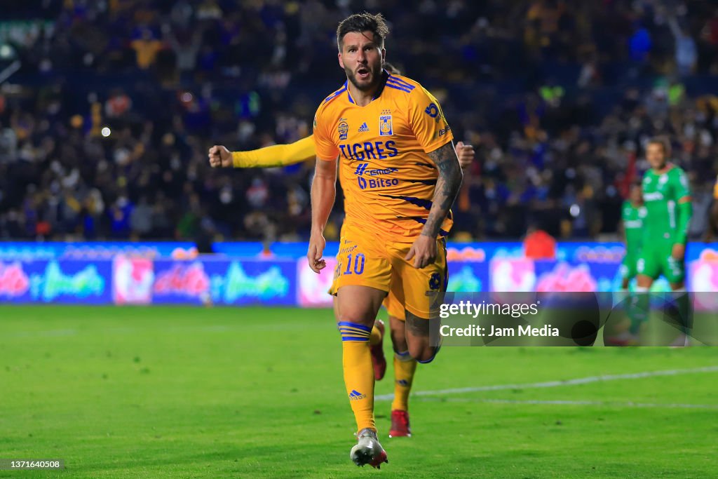 Tigres UANL v Atletico San Luis - Torneo Grita Mexico C22 Liga MX