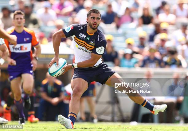 Tom Wright of the Brumbies looks to pass during the round one Super Rugby Pacific match between the ACT Brumbies and the Western Force at GIO Stadium...
