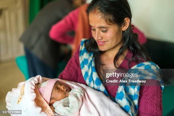 diktel hospital - nepal family stock pictures, royalty-free photos & images