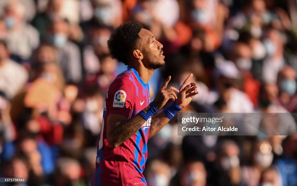 Valencia CF v FC Barcelona - La Liga Santander