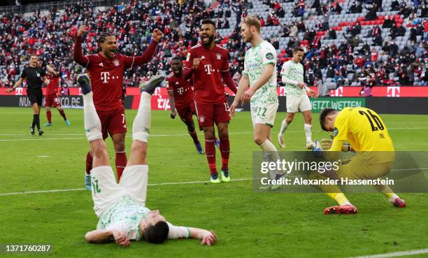 Serge Gnabry of FC Bayern Muenchen celebrates after an own goal by Sebastian Griesbeck of SpVgg Greuther Fuerth during the Bundesliga match between...