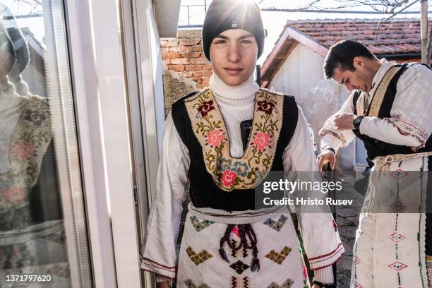 Masked Dancers Ward Off Evil Spirits At Bulgarian Festival, Foto di attualità