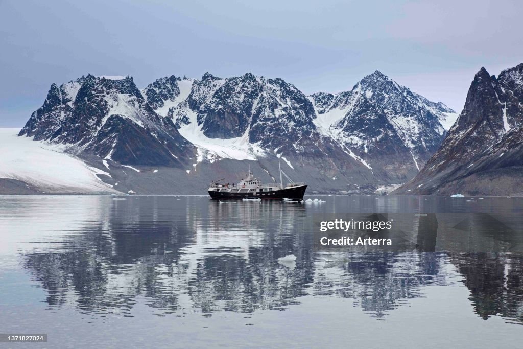 Magdalenefjord Boat.
