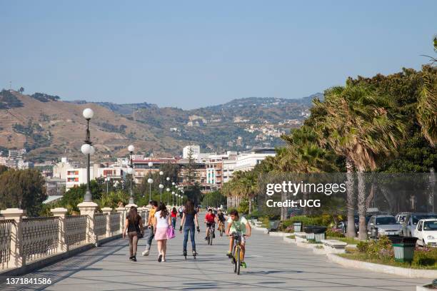 Promenade. Reggio Calabria. Calabria. Italy. Europe Lugomare. Reggio Calabria. Calabria. Italia. Europa.