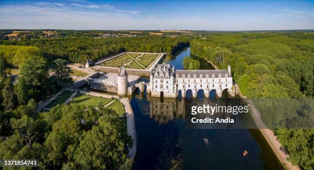 Chenonceau : aerial view of the Chateau de Chenonceau, Renaissance castle across the Cher river. Overview of the castle, its gardens and surrounding...