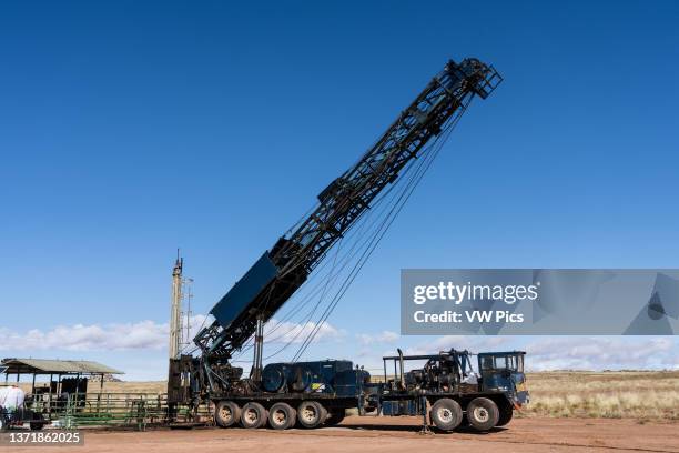 Old Workover Rig Workover Rigs Photos and Premium High Res Pictures - Getty Images