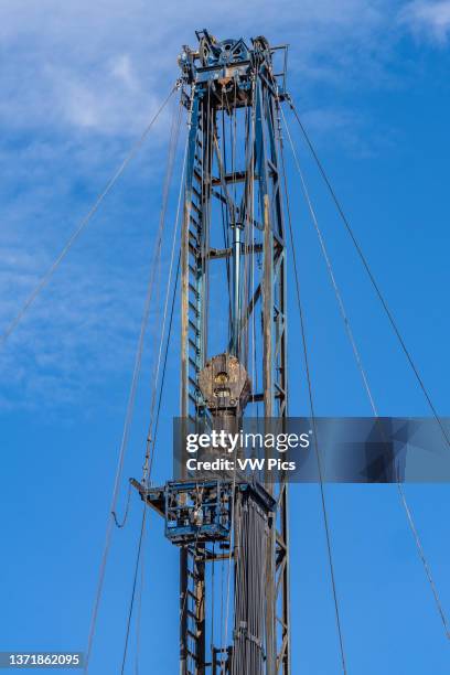 Rod Table Workover Rig 74 Workover Rigs Stock Photos, High-Res Pictures, and Images - Getty Images