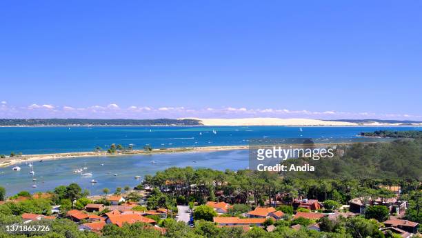 Peninsula of Lege-Cap-Ferret . Overview of the Mimbeau sandbank, the Pilat Dune and the Arcachon Bay from the lighthouse.