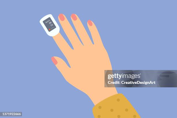 stockillustraties, clipart, cartoons en iconen met pulse oximeter on finger to measure oxygen saturation - sensor
