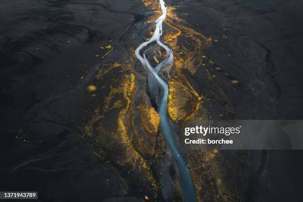 islande par le haut - vue subjective de drone photos et images de collection