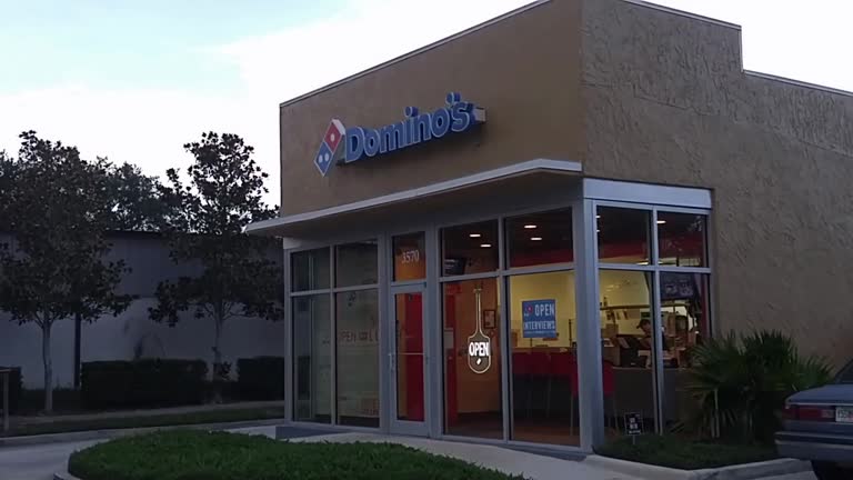 Streamline Your Pizza Delivery: Tip Online with Pizza Hut