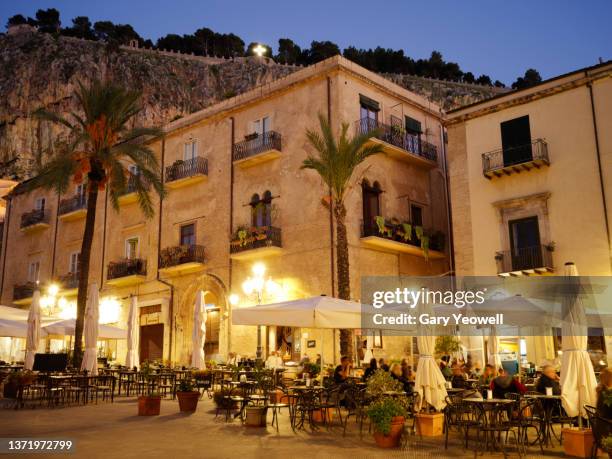piazza del duomo, cefalu, sicily - sicily italy stock pictures, royalty-free photos & images
