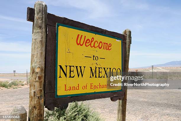 welcome to new mexico - new mexico stockfoto's en -beelden