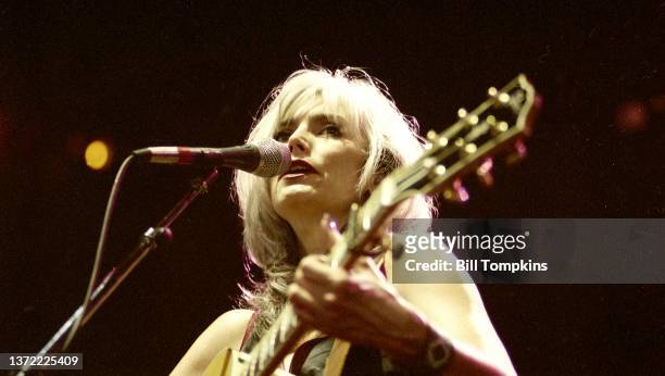 August 1998: MANDATORY CREDIT Bill Tompkins/Getty Images Emmy Lou Harris performing during the Lilith music festival. August 1998 in Pittsburgh.