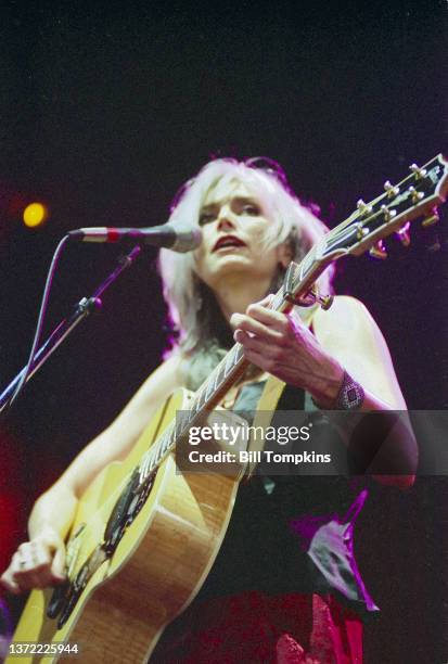 Lo Harris Lou Harris Photos and Premium High Res Pictures - Getty Images