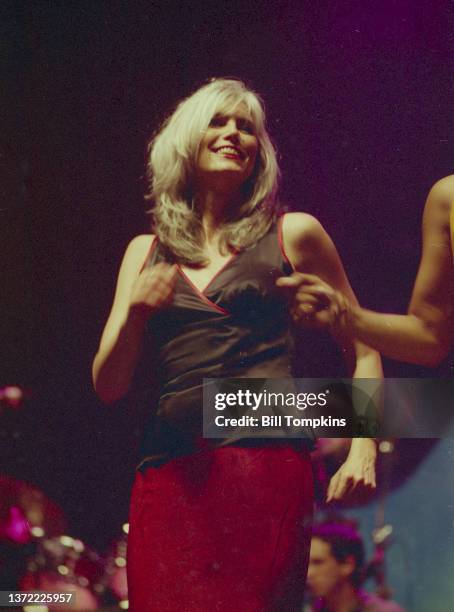 Lo Harris Lou Harris Photos and Premium High Res Pictures - Getty Images