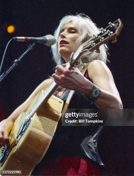 Lo Harris Lou Harris Photos and Premium High Res Pictures - Getty Images