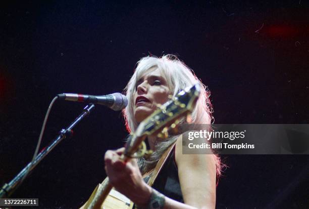 Lo Harris Lou Harris Photos and Premium High Res Pictures - Getty Images