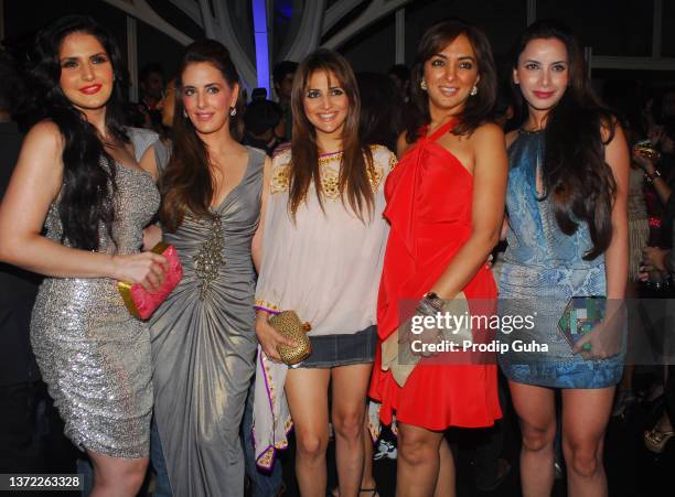 Zarine Khan,Priya Kataria Puri, Tanaz Doshi, Lata Patel and Guest attend the launch of Grey Goose Style Du Jour on December18, 2012 in Mumbai, India.