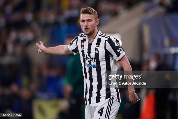 Matthijs de Ligt of Juventus looks on during the UEFA Champions League Round Of Sixteen Leg One match between Villarreal CF and Juventus at Estadio...