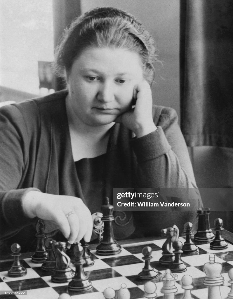 Memchik Women's world chess champion, Vera Menchik competing in the Margate ...