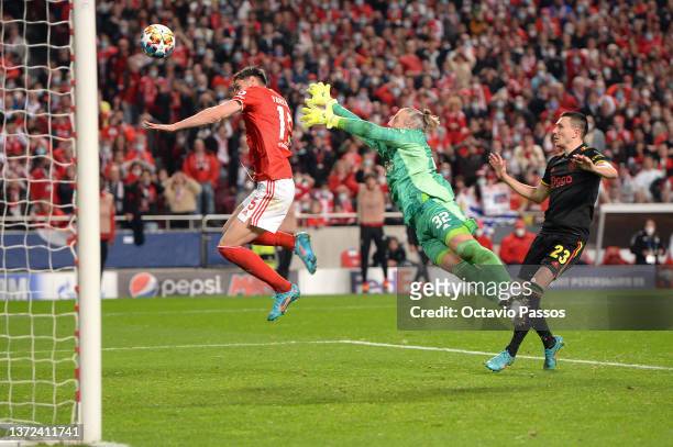 Roman Yaremchuk of Benfica scores their team's second goal during the UEFA Champions League Round Of Sixteen Leg One match between SL Benfica and AFC...