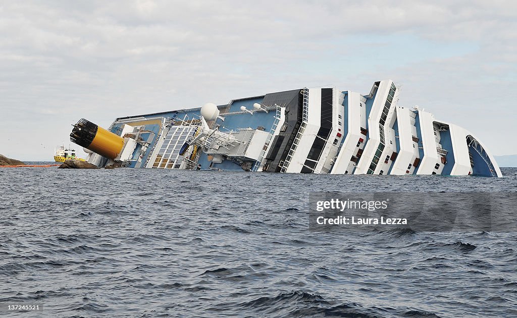 Cruise Ship Costa Concordia Runs Aground Off Giglio