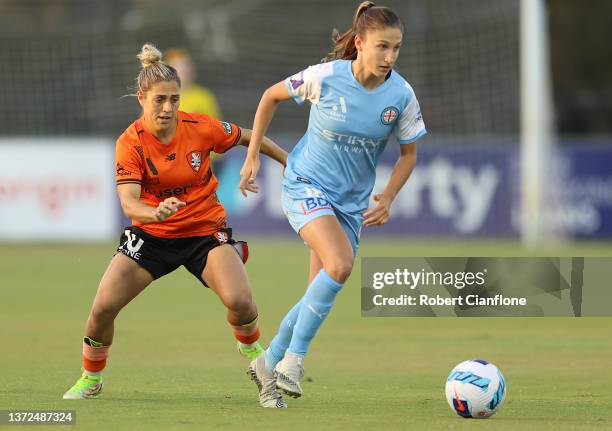 Leah Davidson of Melbourne City runs with the ball during the round 13 A-League Women's match between Melbourne City and Brisbane Roar at Kingston...