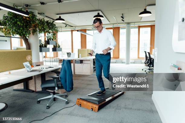 Off Work Running Jogging In Office Photos and Premium High Res Pictures - Getty Images