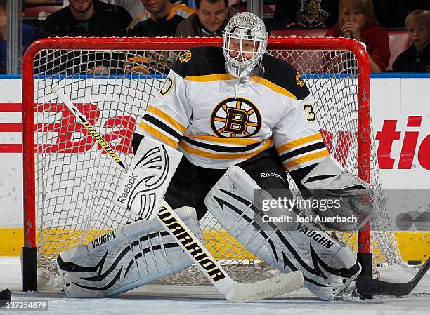 Goaltender Tim Thomas of the Boston Bruins defends the goal prior to the game against the Florida Panthers on January 16, 2012 at the BankAtlantic...