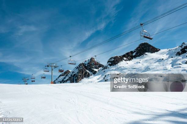 nach oben bewegen - les arcs stock-fotos und bilder