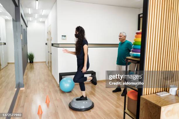 Standing Balance Standing Balance Therapy Photos and Premium High Res Pictures - Getty ...