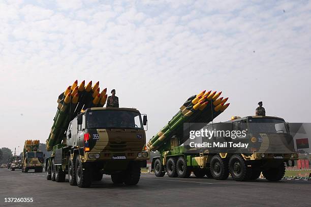 Multibarrel Rocket Launchers Photos and Premium High Res Pictures ...