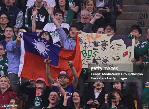 Jeremy Lin Fans 2,047 Fan Lin Stock Photos, High-Res Pictures, and Images - Getty Images